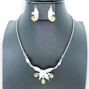 Jewelry Sets Van Dell Sterling Silver Necklace & Screw Back Earrings